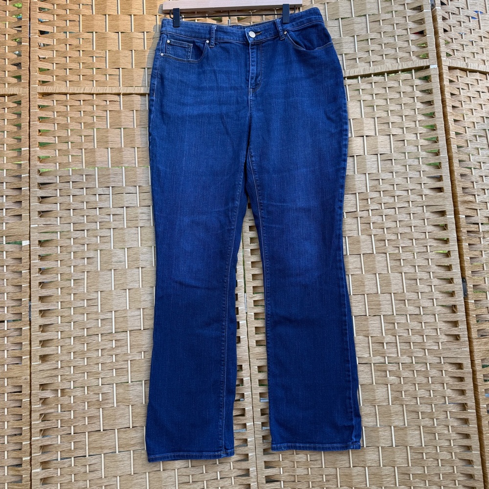 Chico’s “The Platinum Barely Boot” 1R Women’s Size 8/10‎ Boot Cut Jeans